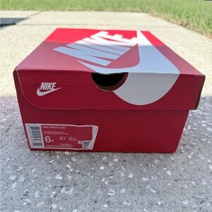 Kids Nike black prestos